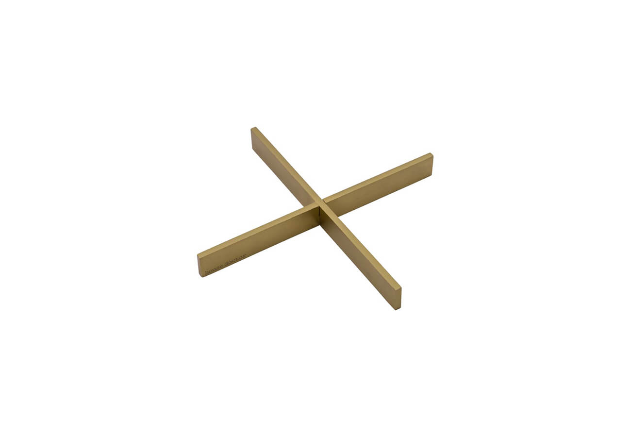 Podnos Trive mosazný