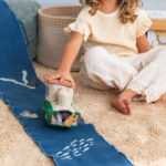 Plyšová loď s rolovacím mořem Fara modrá