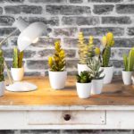 STOLNÍ LAMPA HOOD BÍLÁ